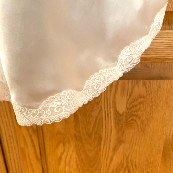 Vintage Delicates lace satiny, baby doll slip dress sleepwear, size large - Picture 7 of 7